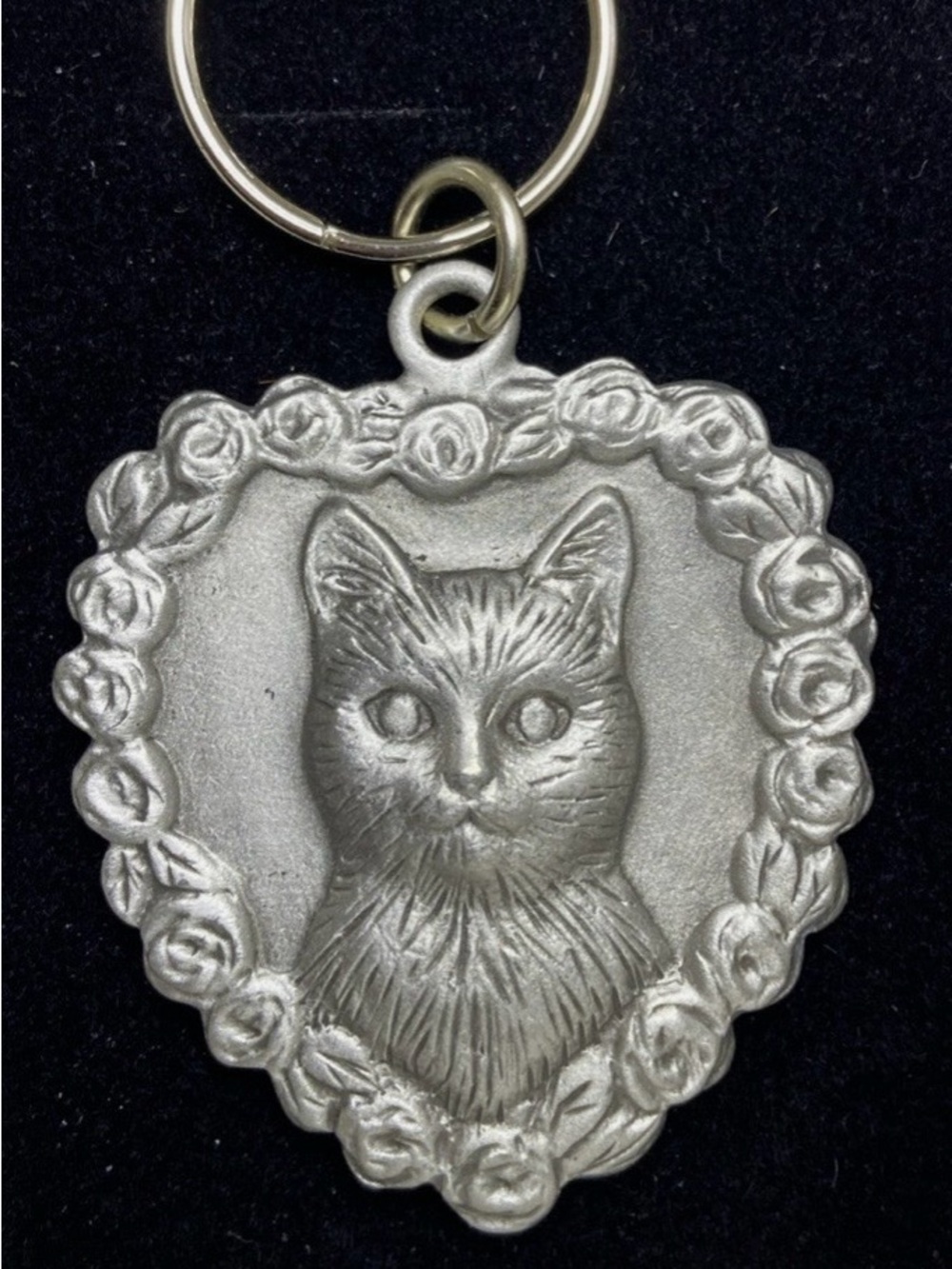 Vintage Avon Heart Shaped Pewter Cat Kitty Keychain